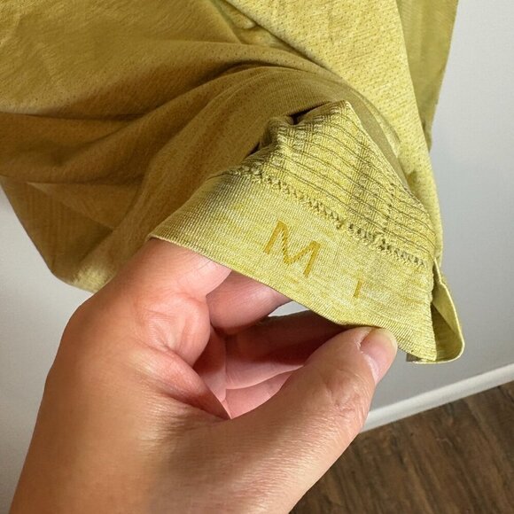 Lululemon Metal Vent Tech 1/2 Zip 2.0 Auric Gold / Dew Green - Picture 4 of 6
